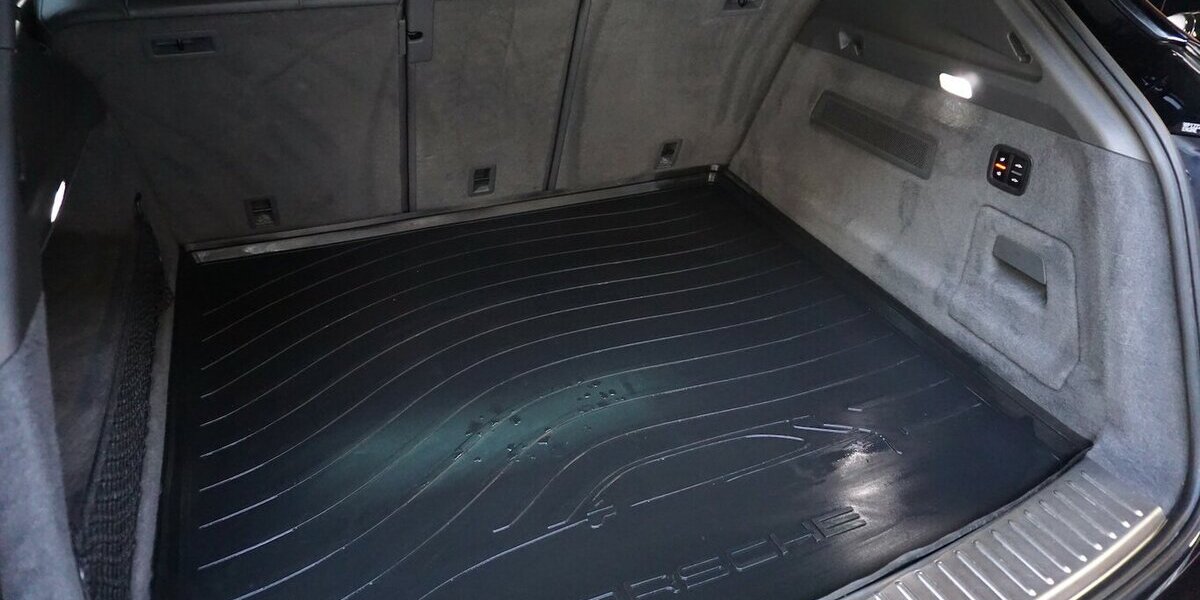 Porsche Cayenne S Bose HA-Lenk Pano Sport-AGA 360° Matrix 92.707 km 56.900 &euro; Wuppertal 42327