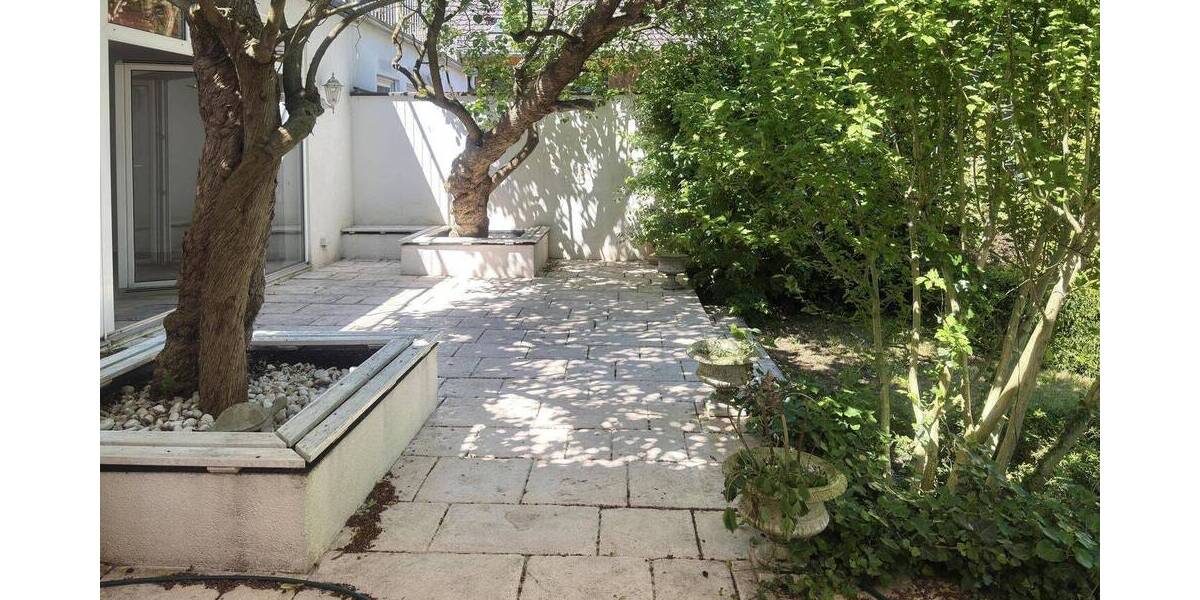 Etagenwohnung Düsseldorf Eller - 3 Zimmer, 126 m&sup2;, 365.000&euro; | Angebot:25685495
