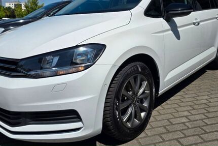 VW Touran 94.986 km 17.990 € Moers 47443
