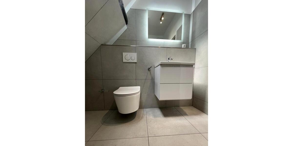 Dachgeschoßwohnung Krefeld Hüls - 2 Zimmer, 66 m&sup2;, 194.500&euro; | Angebot:26373846