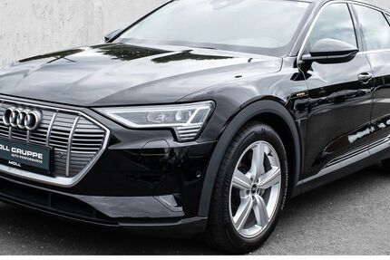 Audi e-tron 57.398 km 29.850 € Düsseldorf 40474