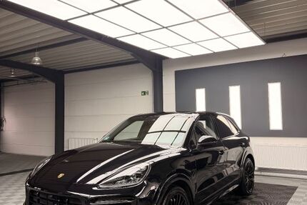 Porsche Cayenne 132.000 km 54.950 &euro; Düsseldorf 40593