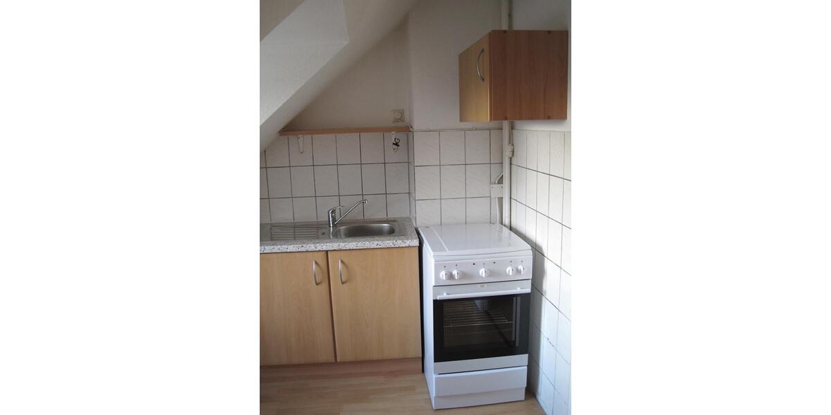 Schöne 2-Zimmer-Dachgeschosswohnung (51 m²) in zentraler Lage 2 zimmer