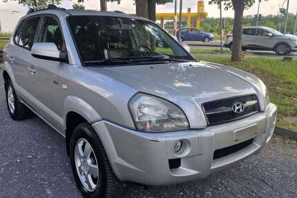 Hyundai TUCSON 168.000 km 4.999 € Köln 51109