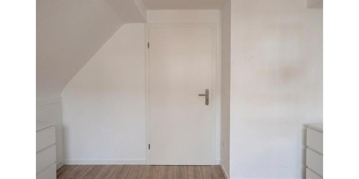 Dachgeschoßwohnung Dormagen Broich - 3 Zimmer, 67 m&sup2;, 950&euro; | Angebot:26431158
