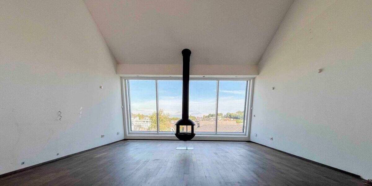 Leben in der Innenstadt: Gepflegtes Reihenmittelhaus samt Dachterrasse und TG-Stellplatz 5 zimmer