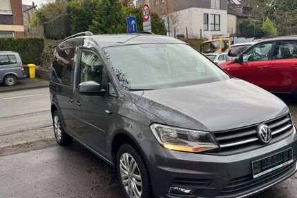 VW Caddy 255.000 km 8.899 &euro; Solingen 42655