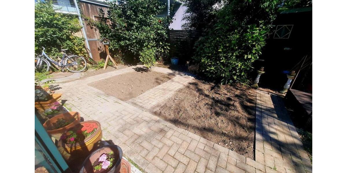 Freistehendes Einfamilienhaus mit Garten in Düsseldorf Heerdt 7 zimmer