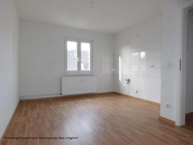 ***Renoviert und bezugsfertig... 2-ZKDB im 2. OG mit Vinylboden und Balkon*** 2 zimmer