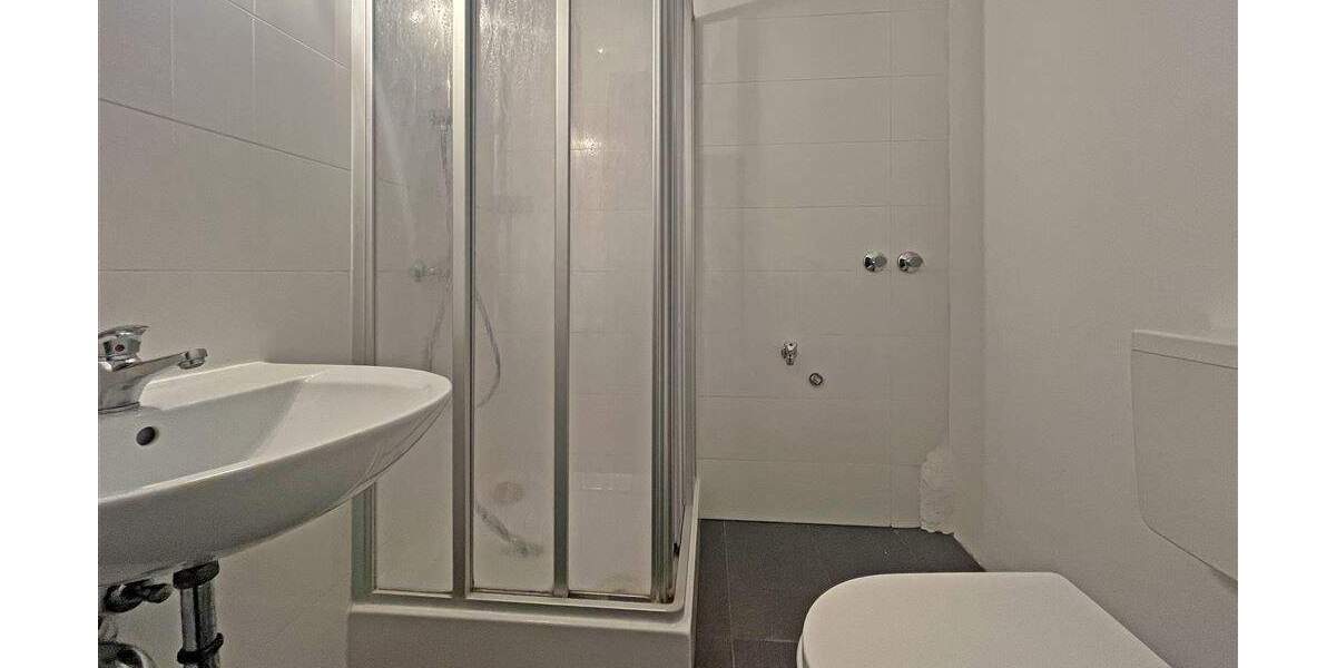 Mehrfamilienhaus, Wohnhaus Düsseldorf Garath - 5 Zimmer, 250 m&sup2;, 499.000&euro; | Angebot:24558020