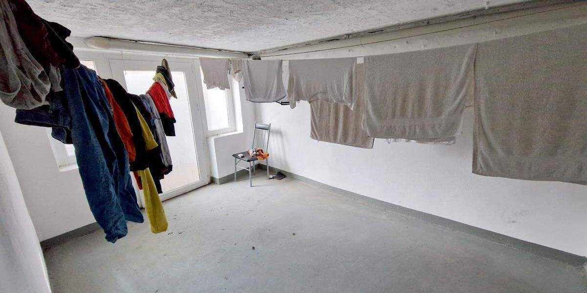 Renovierte Wohnung mit Balkon, für Singles und Paare in einer ruhigen Seitenstraße! 2 zimmer