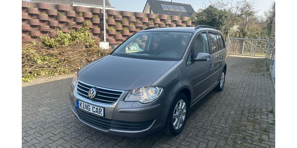 VW Touran 219.000 km 4.990 &euro; Viersen 41749