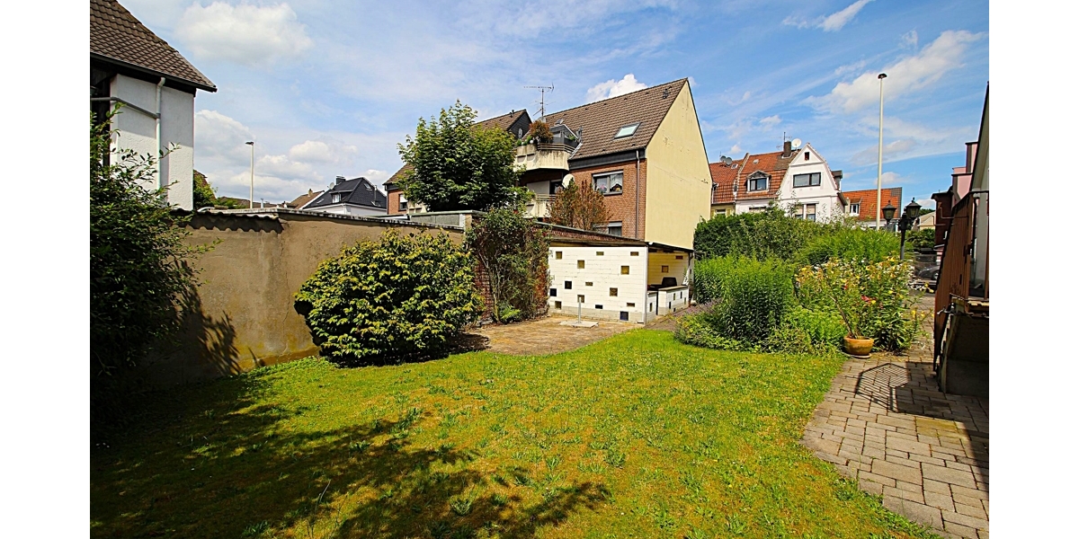 Raumwunder mit diversen Nutzungsmöglichleiten: Massives EFH mit Garten, Garage und viel Potenzial 7 zimmer