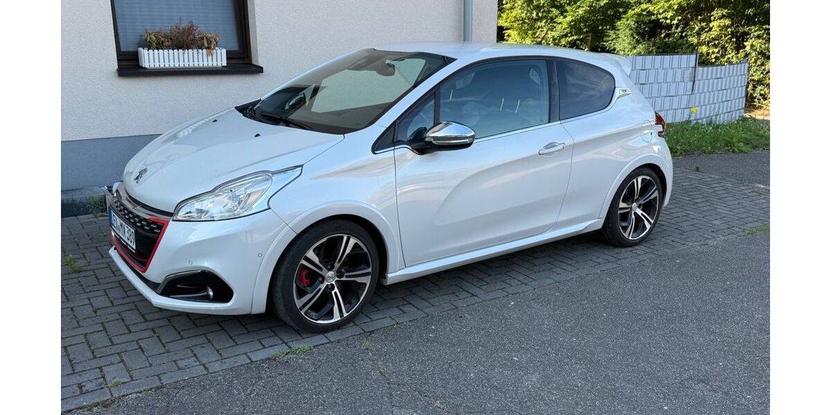 Peugeot 208 100.500 km 8.499 &euro; Leverkusen 51377