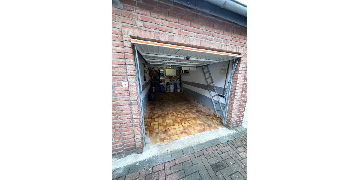 Gepflegtes Familienhaus mit Garten und PV-Anlage in Neuss 6 zimmer