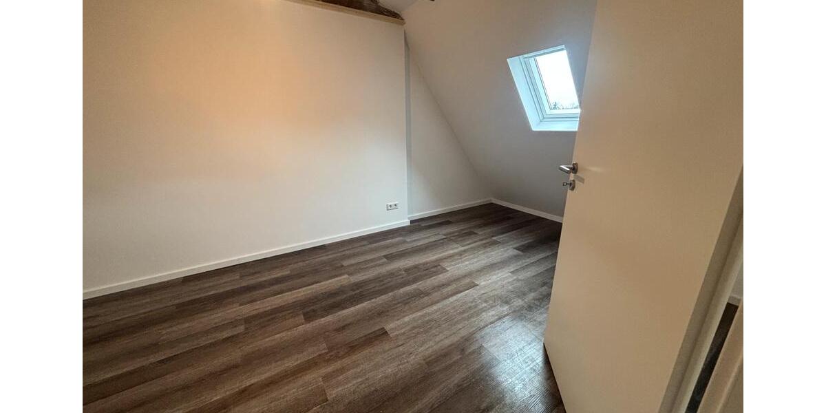 Doppelhaushälfte Grevenbroich - 3 Zimmer, 77 m&sup2;, 1.500&euro; | Angebot:25720936