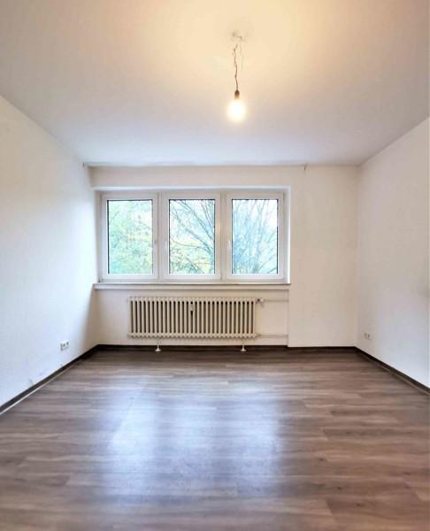 Großzügige 2-Zi.-Whg. mit Tageslichtbad und Balkon zimmer