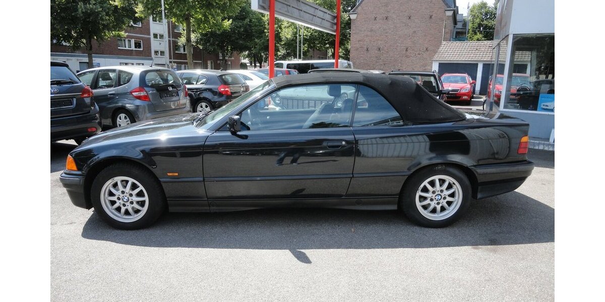 BMW 318i Exclusiv Edition Klimatr.Leder SHZ PDC 220.000 km 5.000 &euro; Neuss 41462