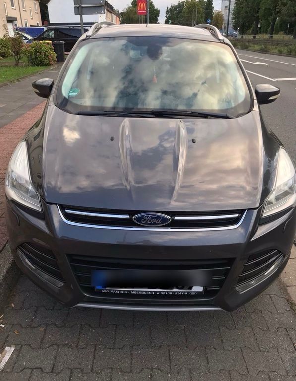Ford Kuga 124.000 km 12.100 € Krefeld Bahnhof 47807