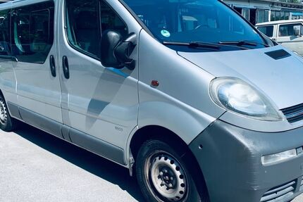Opel Vivaro 125.800 km 5.999 &euro; Hilden 40723