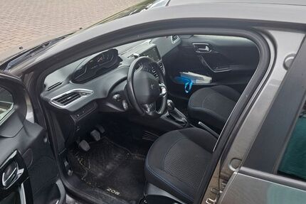 Peugeot 208 76.000 km 7.700 &euro; Jüchen 41363