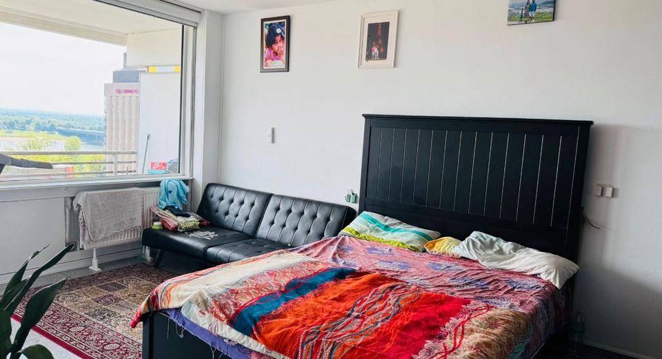 Etagenwohnung Neuss - 3 Zimmer, 90 m&sup2;, 650&euro; | Angebot:25809228