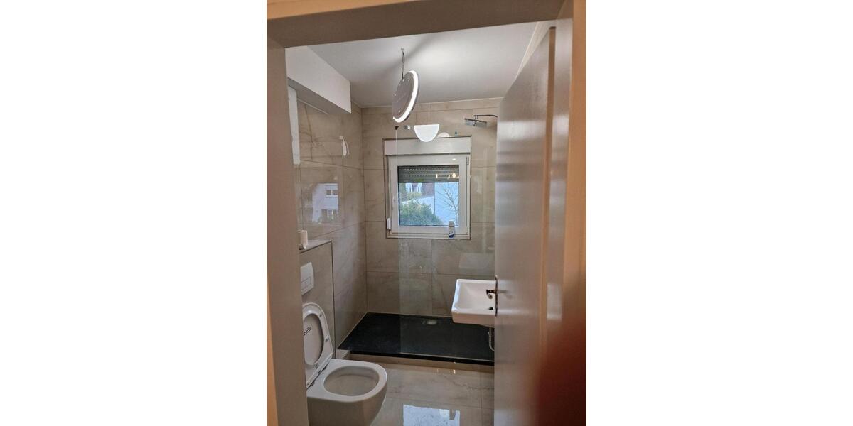 Erstbezug nach Sanierung – 4-Zimmer-Wohnung mit großem Balkon 4 zimmer