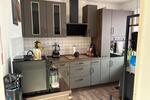 Dachgeschoßwohnung Mönchengladbach West - 4 Zimmer, 93 m&sup2;, 180.000&euro; | Angebot:27077729