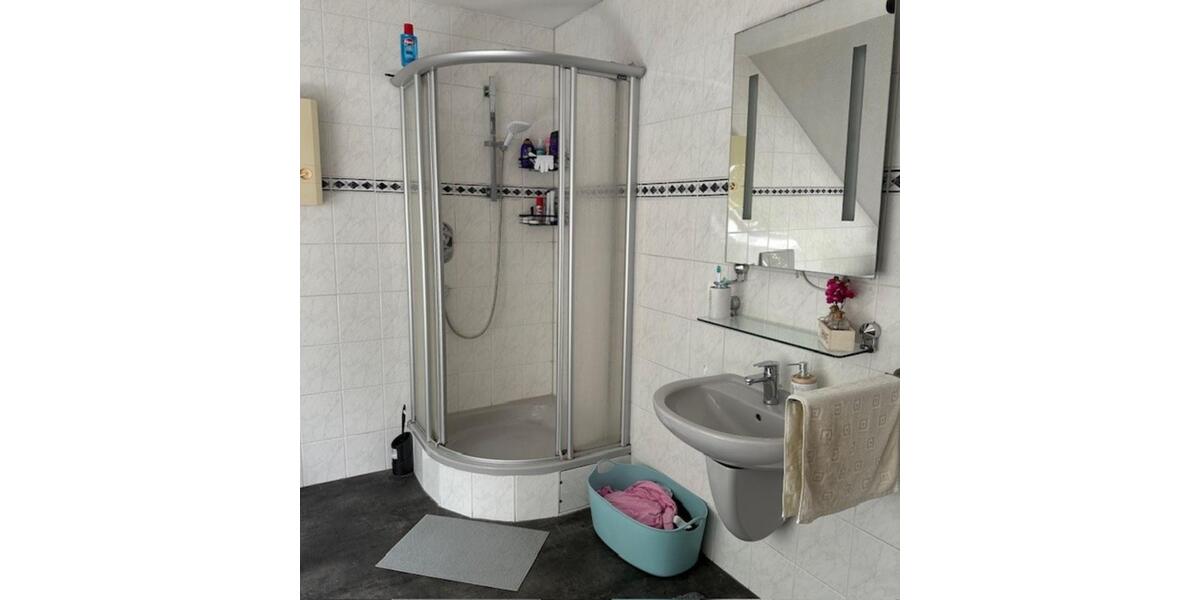 Wunderschöne Dachgeschosswohnung mit offener Raumaufteilung 2 zimmer