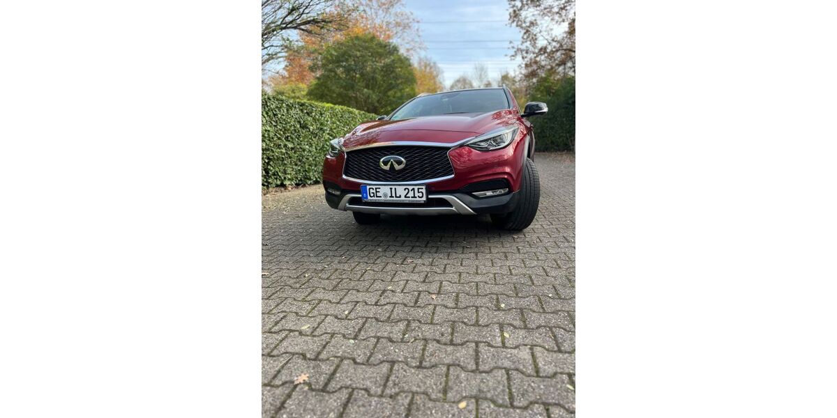 INFINITI QX30 88.000 km 18.500 &euro; neuss 41468
