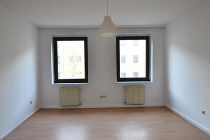 Spitzen Lage! Bezugsfreie 2-Zimmer-Whg mit Balkon 2 zimmer