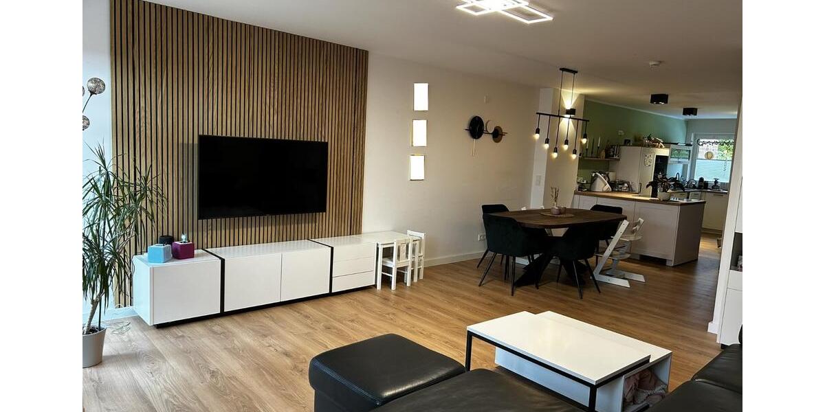 Reihenmittelhaus mit Einliegerwohnung in Neuss-Meertal 6 zimmer