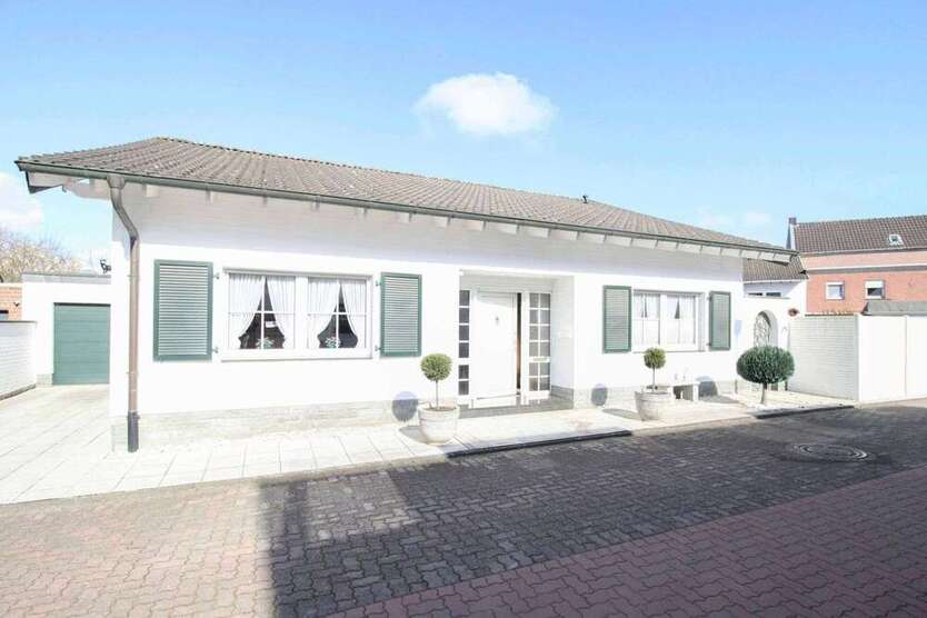 Haus zum Kaufen in Jüchen 409.000 € 122.05 m²