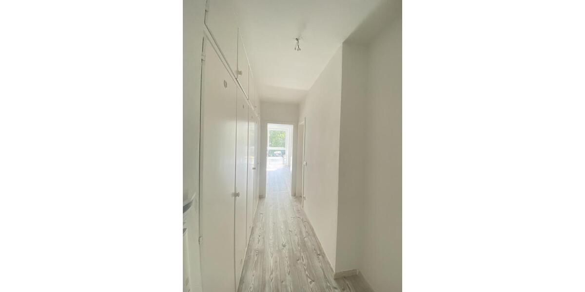 Etagenwohnung Solingen - 3 Zimmer, 73 m&sup2;, 719&euro; | Angebot:26254316