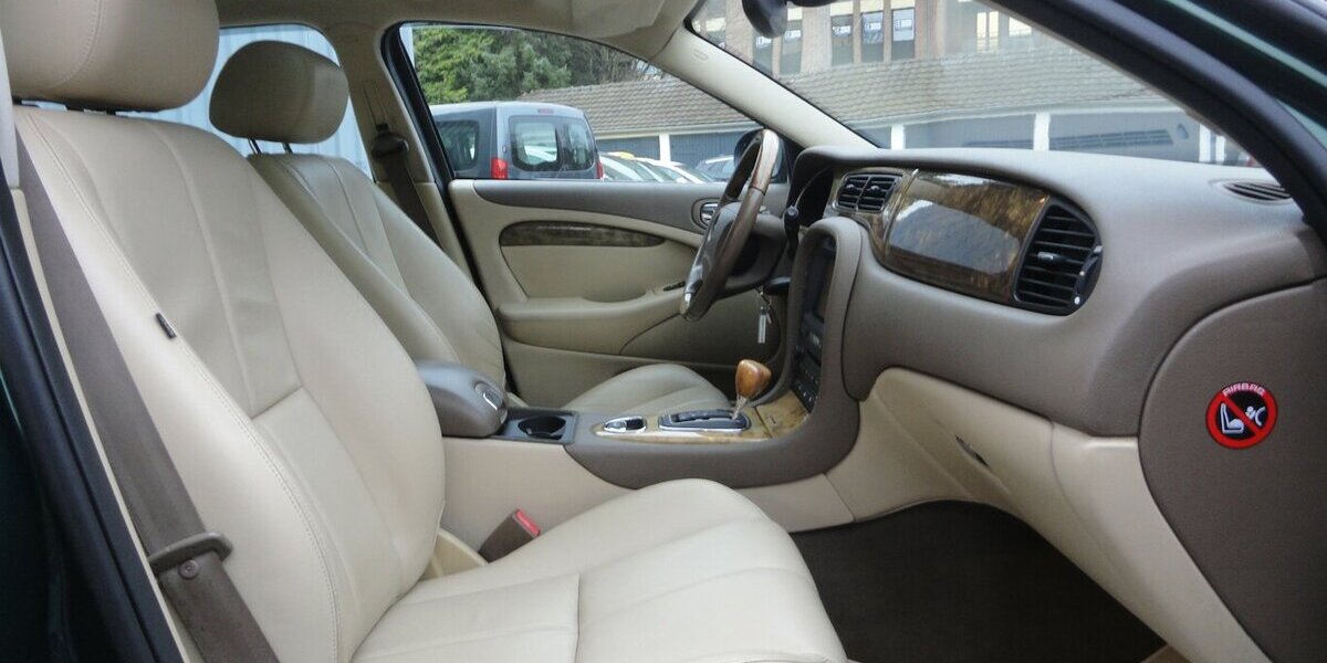 Jaguar S-Type 3.0 V6 Executive Autom Leder Navi Xenon 114.000 km 9.999 &euro; Neuss 41462