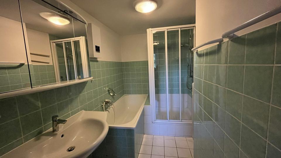 Helle 3 Zimmerwohnung mit Schwimmbad und Sauna 3 zimmer