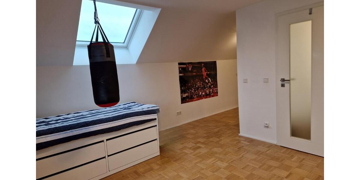 Reihenhaus Pulheim - 4 Zimmer, 131 m&sup2;, 2.650&euro; | Angebot:24837651