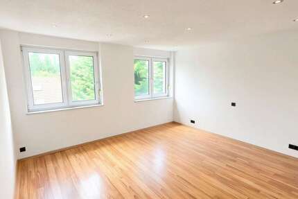 Wohnung Solingen Central - 3 Zimmer, 93 m&sup2;, 239.000&euro; | Angebot:27013851