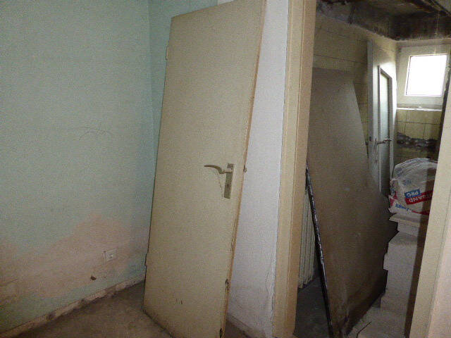 BEZUGSFREI IN 1A-LAGE RATHWESTFALENSTR. 8 RÄUME+2 BÄDER+WC KOMPLETT LAMINAT 3 EINGÄNGE ERDGESCHOSS 8 zimmer