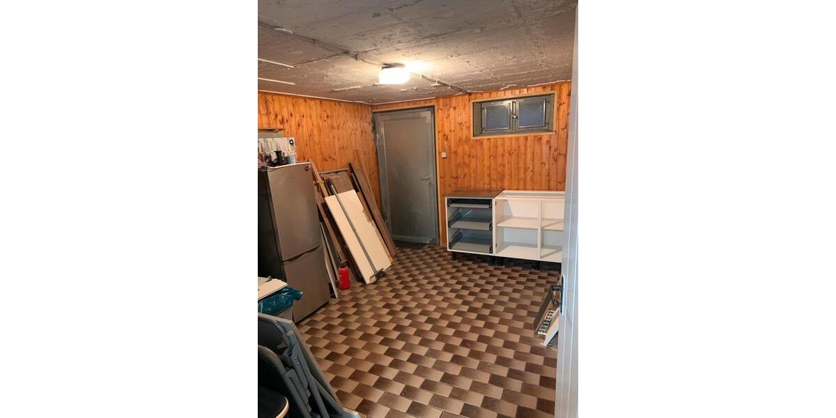 Reihenmittelhaus mit Garten und Garage in Duisburg Süd 4 zimmer