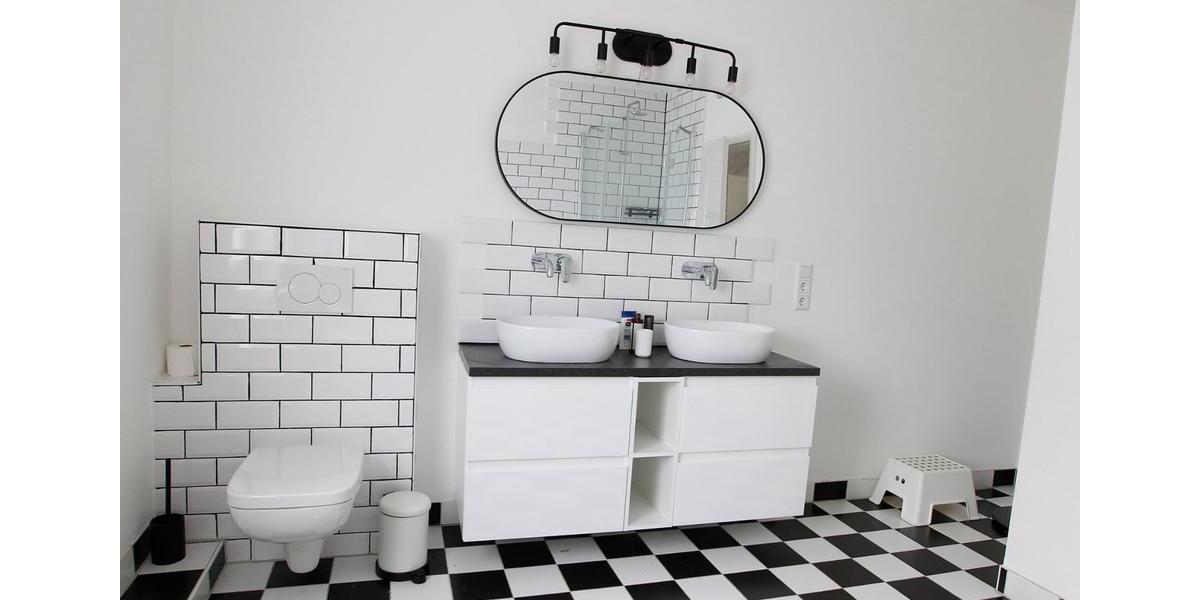 Kernsaniertes Haus mit großem Garten in NE-Holzheim 6 zimmer