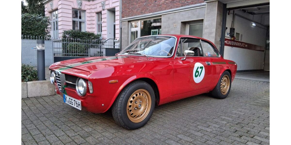 Alfa Romeo Giulia 35.201 km 77.900 &euro; Düsseldorf 40476