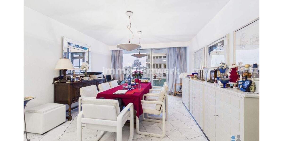 Etagenwohnung Neuss Innenstadt - 3 Zimmer, 78 m&sup2;, 275.000&euro; | Angebot:25821775