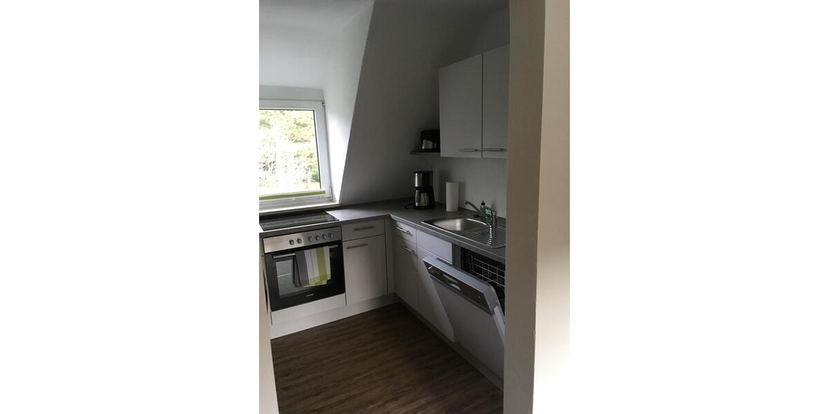 Dachgeschoßwohnung Duisburg Huckingen - 2 Zimmer, 47 m&sup2;, 750&euro; | Angebot:26468287
