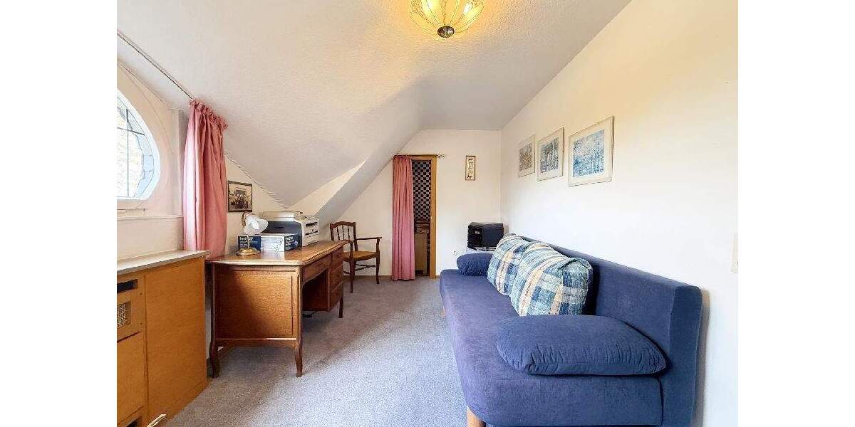 TOLLES ANWESEN MIT SCHWIMMBAD IN KREFELD-KLIEDBRUCH! 9 zimmer