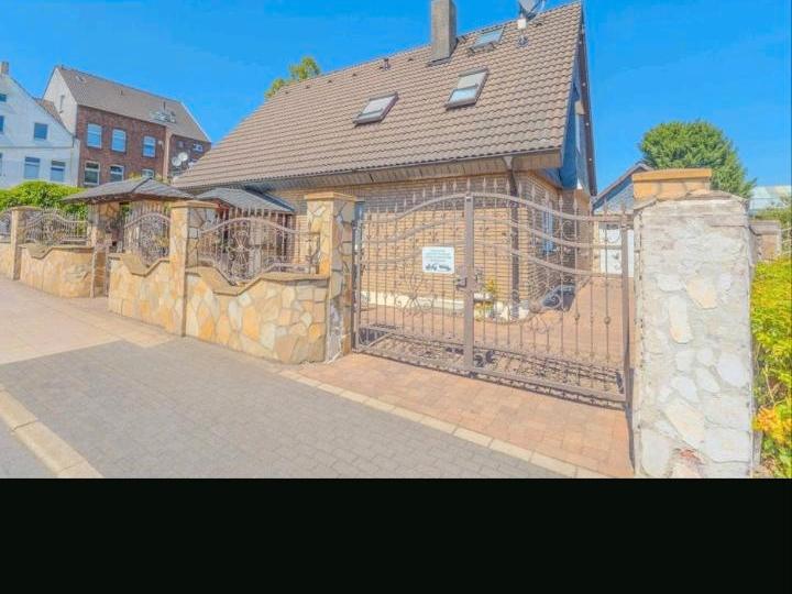Einfamilienhaus Velbert - 7 Zimmer, 155 m&sup2;, 659.000&euro; | Angebot:27296261