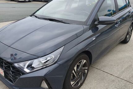 Hyundai i20 76.000 km 13.900 € Solingen 42651