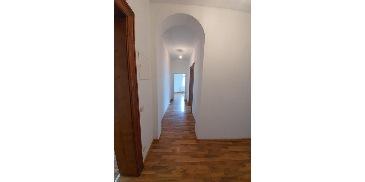 Dachgeschoßwohnung Duisburg Mittelmeiderich - 3 Zimmer, 95 m&sup2;, 700&euro; | Angebot:26462850