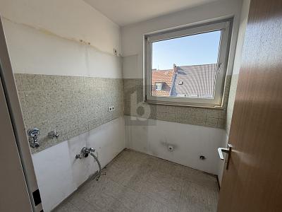 KOMPAKT, HELL UND KOMFORTABEL - Dachgeschoßwohnung Düsseldorf Stadtbezirk 3 | Angebot:27283677