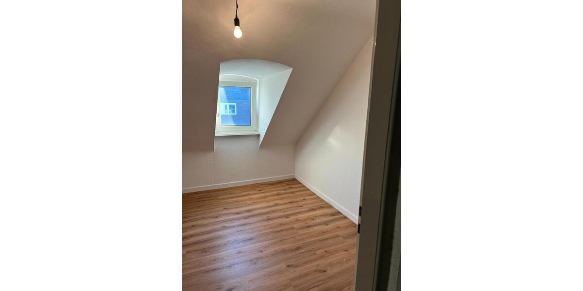 Erdgeschoßwohnung Düsseldorf Niederkassel - 3 Zimmer, 77 m&sup2;, 495.000&euro; | Angebot:25270497